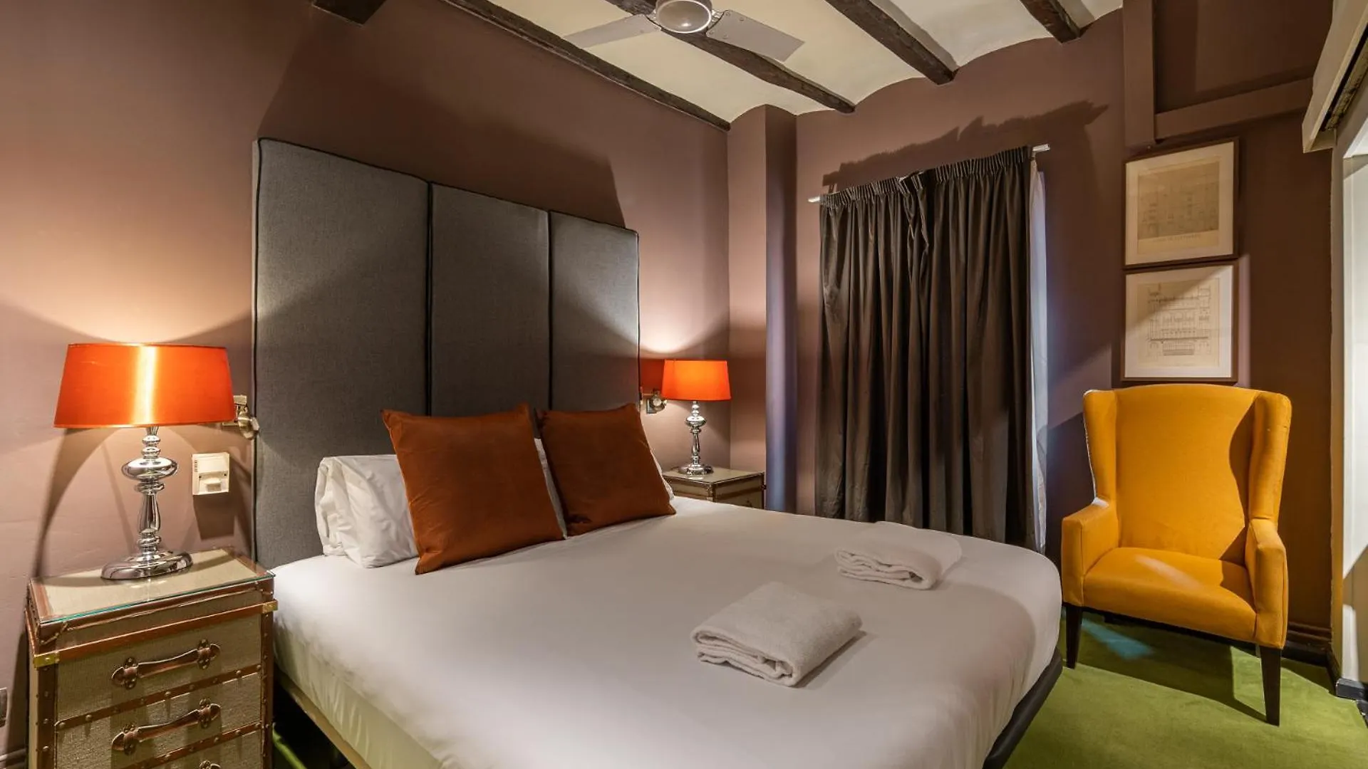 Stay U-Nique Apartments Pou II Barcelona Spain